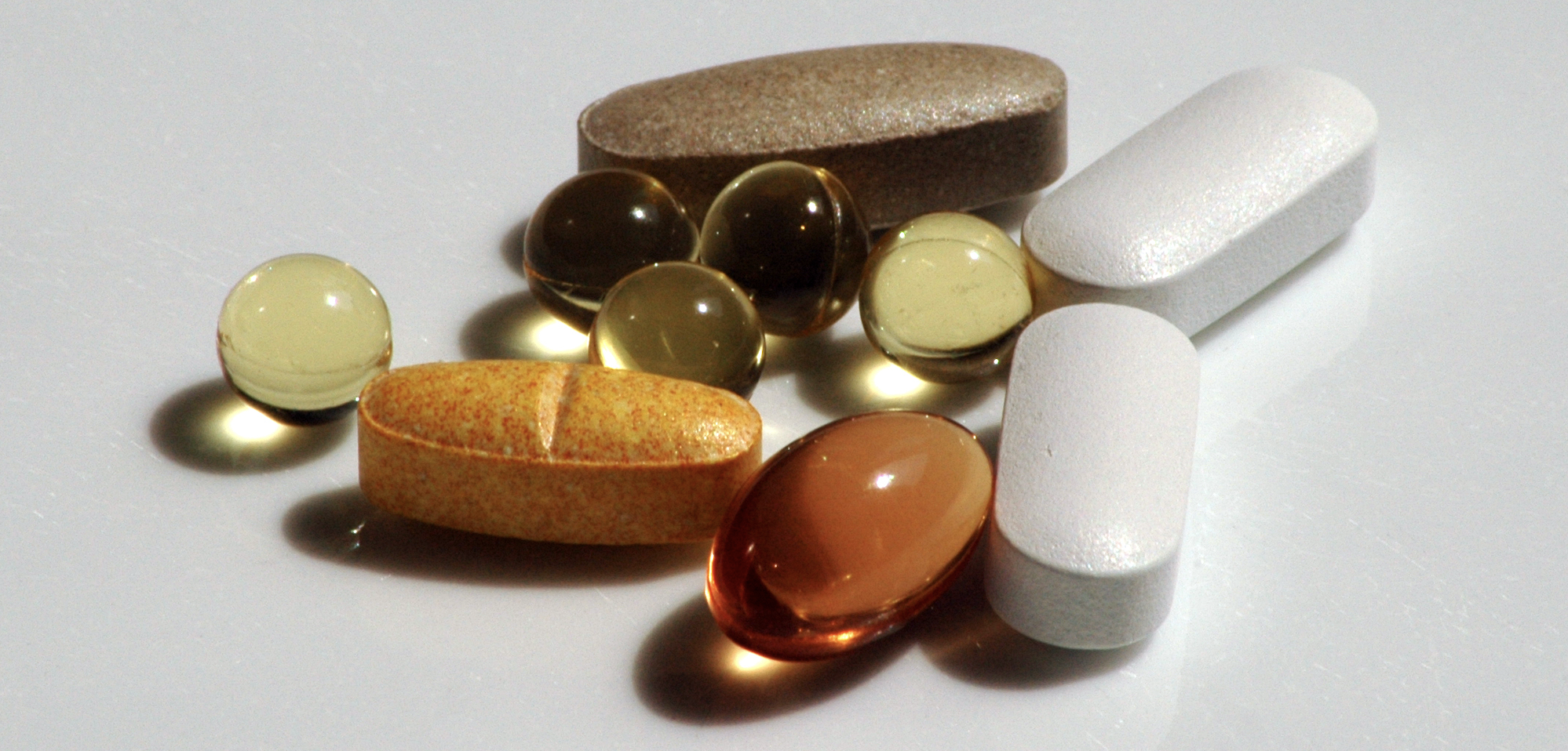 Durbin bill would force dietary supplement makers to register products with FDA