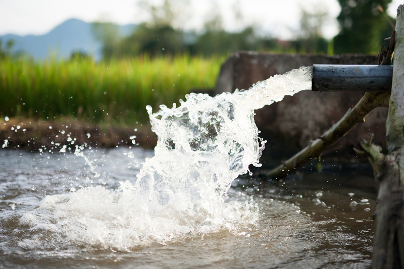 dreamstime_irrigation farm irrigate water