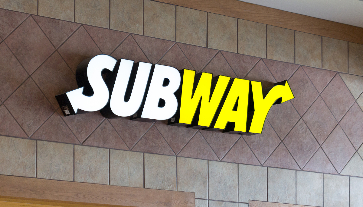 sign Subway restaurant