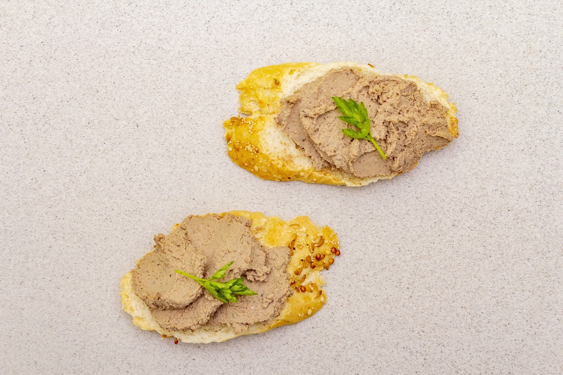 Chicken liver pate with butter