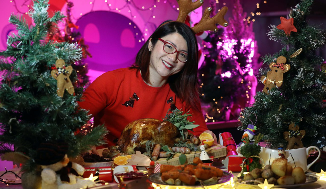 Suzie Lee is featured in safefood's Christmas 2020 campaign includes Suzie Lee.