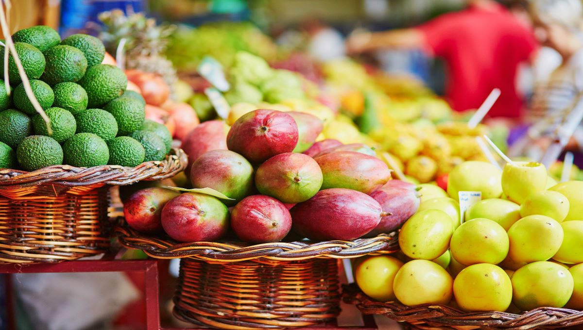 dreamstime_traditional food market