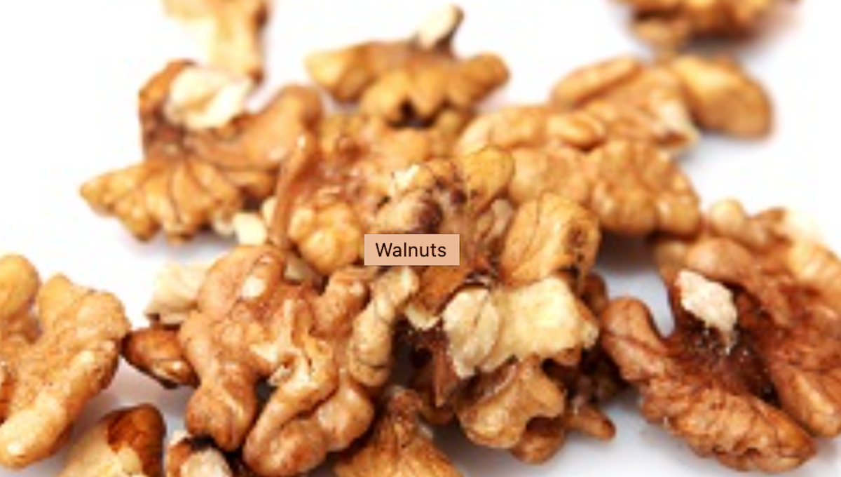 shelled walnuts